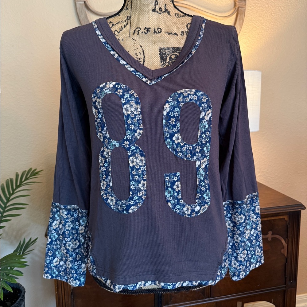 New POL Gray Floral Number Patch Long Sleeve Knit
